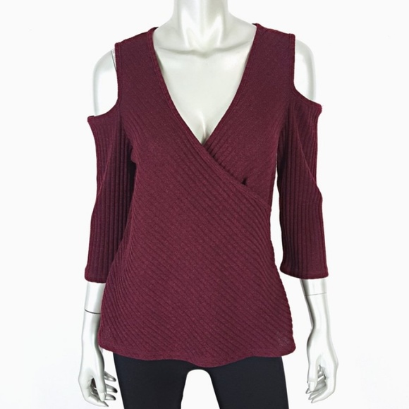 Fashion Nova Tops - Fashion Nova Plus Size 2X Cold Shoulder Top